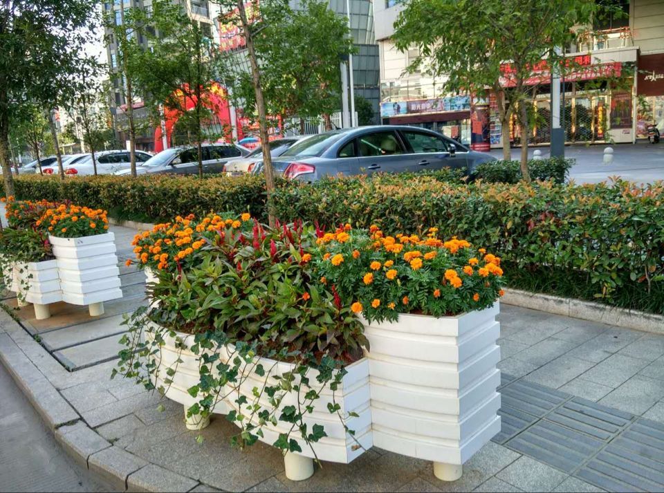 專業(yè)花箱廠家如何解決花箱快速成景問(wèn)題 專業(yè)花箱廠家如何解決花箱快速成景問(wèn)題