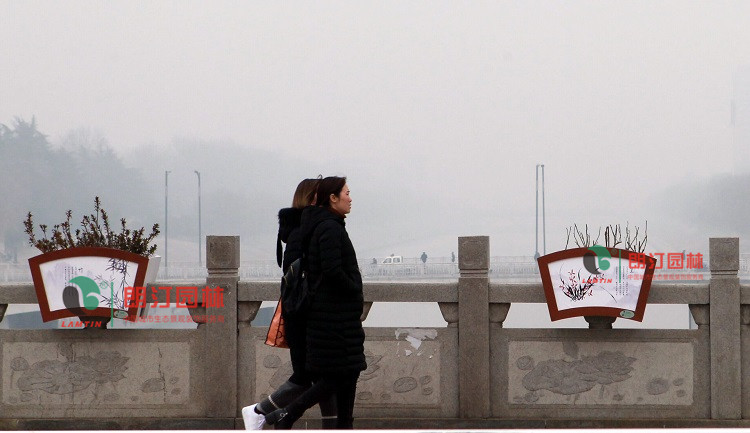 扇形花箱-橋梁水泥護欄綠化種植箱| 扇形花箱-橋梁水泥護欄綠化種植箱|