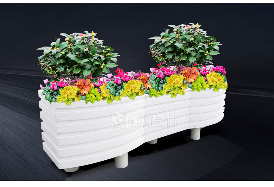 路兩邊景觀花箱 路兩邊景觀花箱