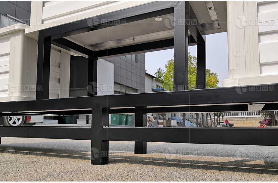 花箱采用鋁合金底腳 花箱采用鋁合金底腳