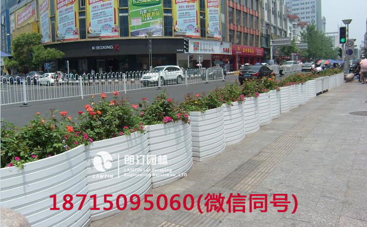步行街入口隔離花箱 步行街入口隔離花箱