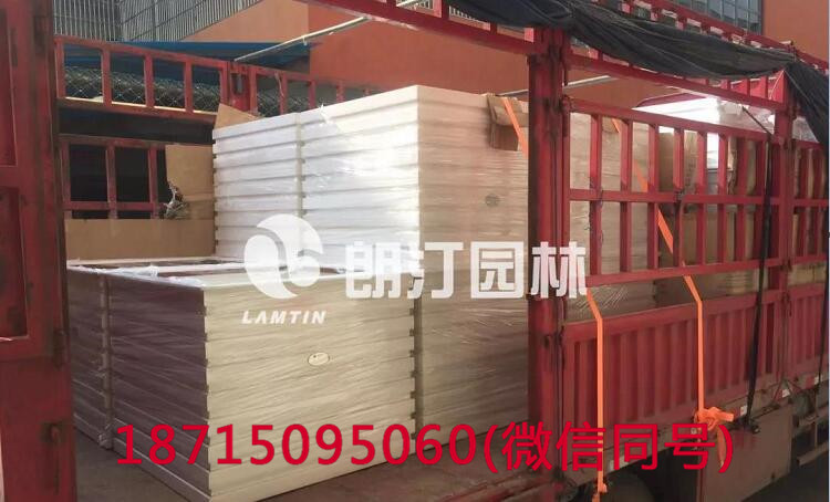 方形漏斗花箱進行城市生態(tài)空間裝飾 方形漏斗花箱進行城市生態(tài)空間裝飾