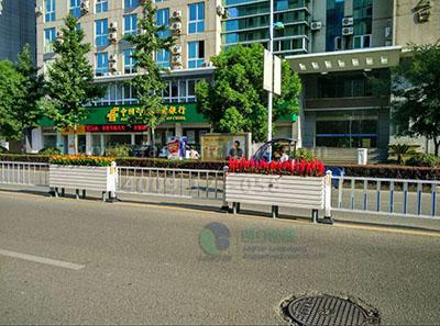 道路隔離花箱 道路隔離花箱