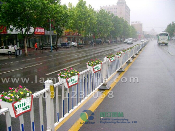 護(hù)欄綠化花盆 護(hù)欄綠化花盆