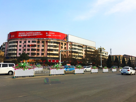 道路隔離花箱 道路隔離花箱