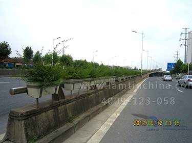 高架橋花盆 高架橋花盆